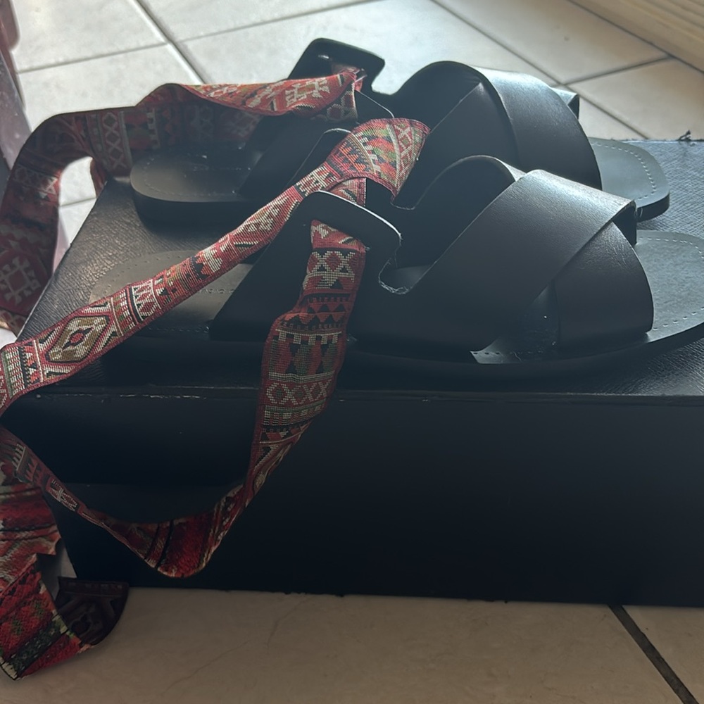 Zara leather sandals with interchangeable ribbons ! - Picture 4 of 7